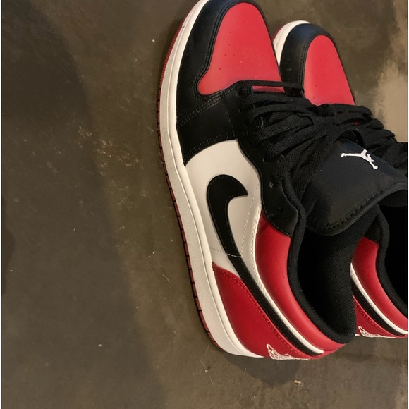 Jordan’s size 10 box not included - Picture 1 of 5